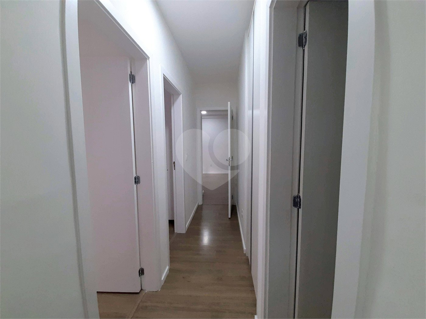 Apartamento à venda ou para alugar com 3 quartos, sendo 1 suíte, em Vista Alegre, Vinhedo, SP