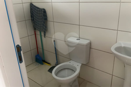 Casa à venda com 2 quartos em Vila Popular, Itapetininga, SP