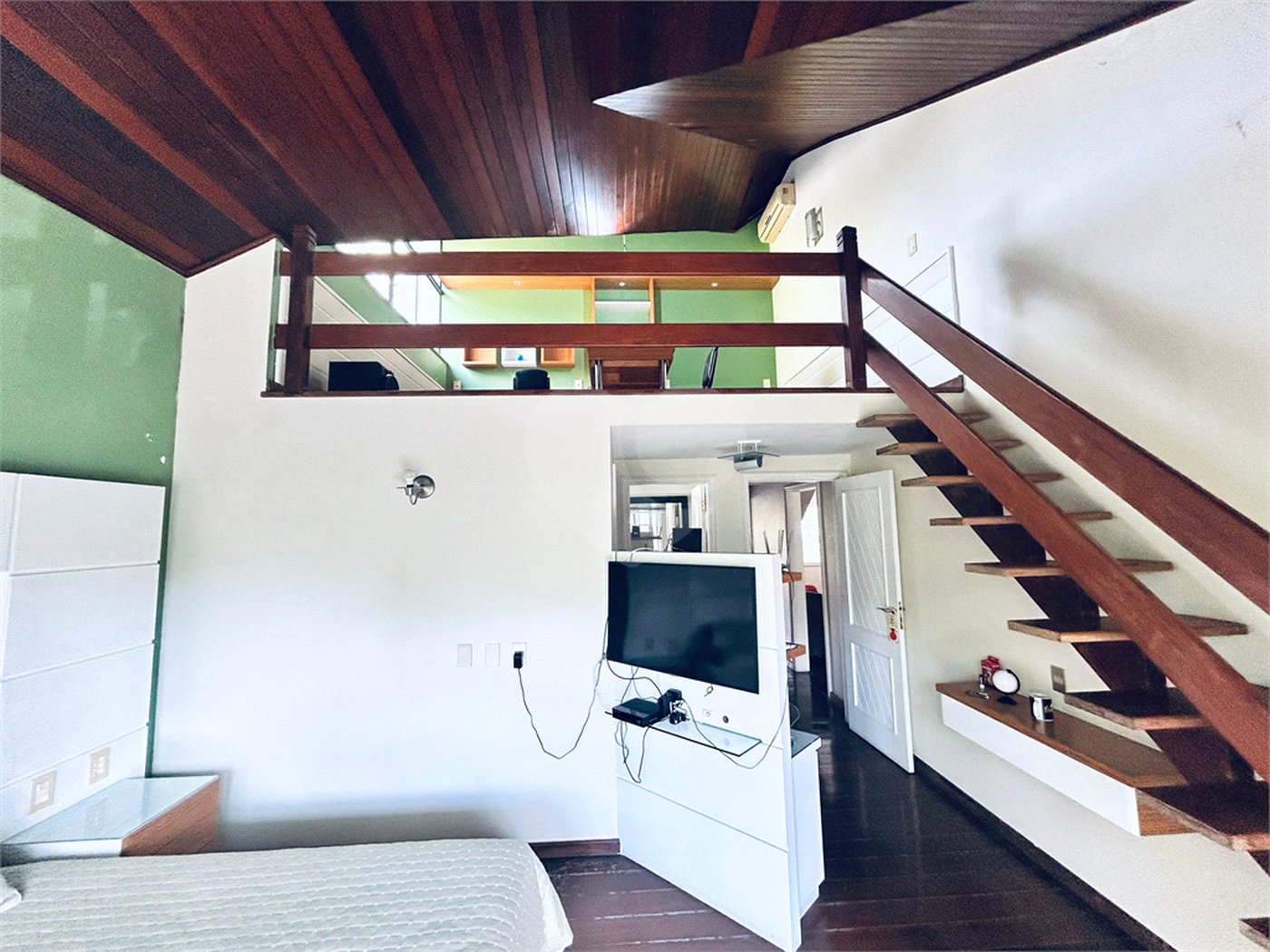 Casa à venda com 8 quartos, sendo 7 suítes, em Barra da Tijuca, Rio de Janeiro, RJ
