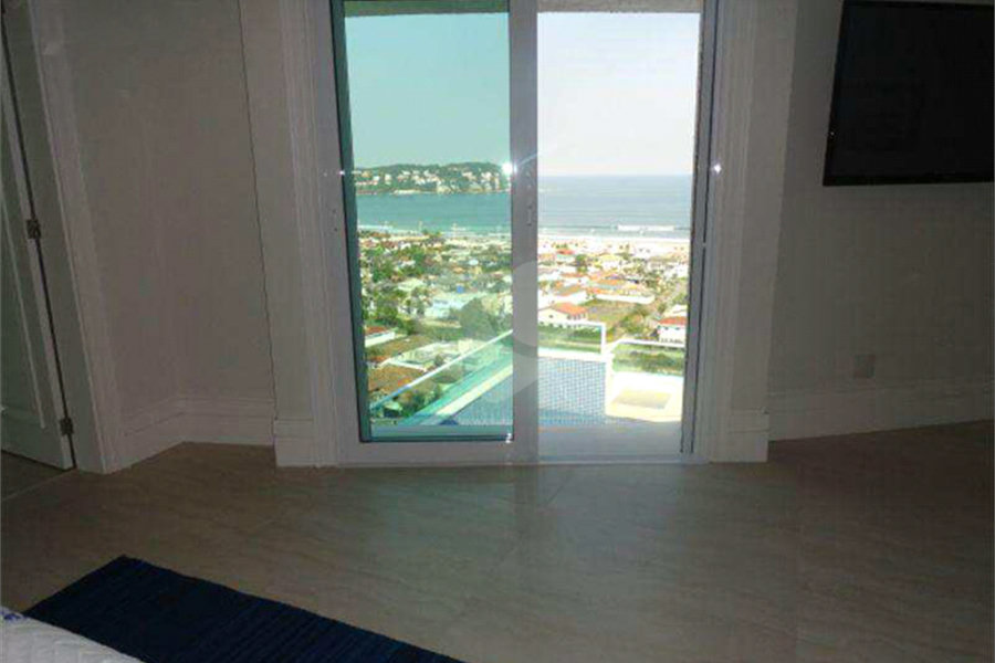Apartamento à venda com 3 suítes em Jardim Virgínia, Guarujá, SP