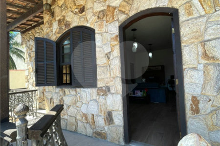 Casa Térrea à venda com 5 quartos, sendo 2 suítes, em Campo Grande, Rio de Janeiro, RJ