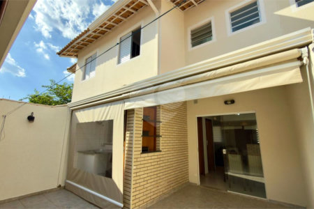Casa à venda com 3 quartos, sendo 1 suíte, no condomínio Residencial Village Salermo, Sorocaba - SP