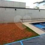 Casa à venda ou para alugar com 5 quartos, sendo 3 suítes, no condomínio Figueira Garden, Atibaia - SP
