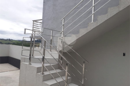 Casa à venda com 3 quartos, sendo 1 suíte, em Nova Cerejeira, Atibaia, SP