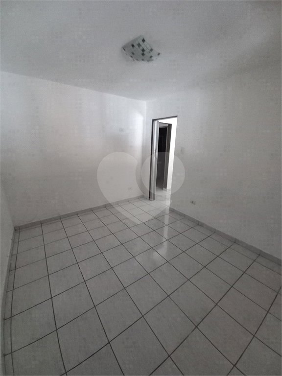 Casa à venda com 5 quartos, sendo 1 suíte, em Jardim Novo Taboão, São Paulo, SP