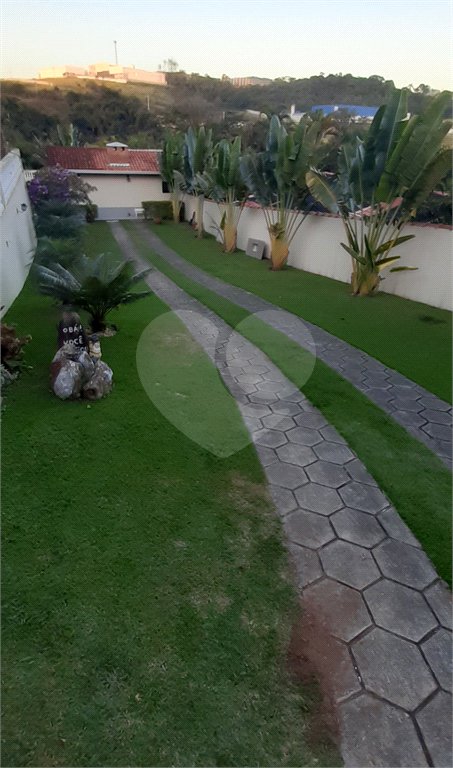 Casa à venda ou para alugar com 5 quartos, sendo 1 suíte, no Centro, Bom Jesus dos Perdões, SP