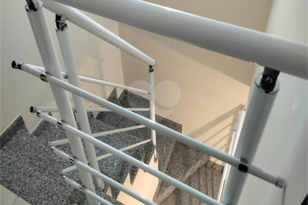 Sobrado à venda ou para alugar com 2 suítes em Jardim Nely, Indaiatuba, SP
