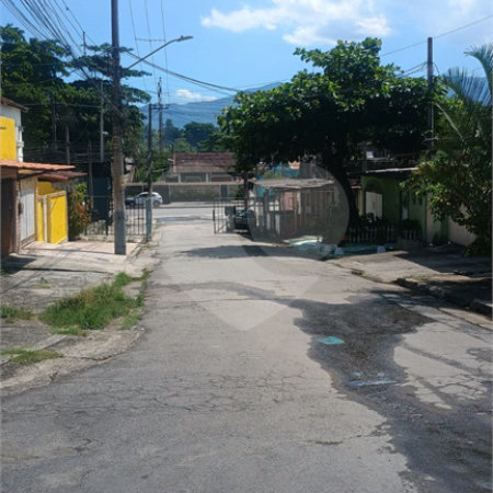 Casa à venda com 4 quartos em Santíssimo, Rio de Janeiro, RJ