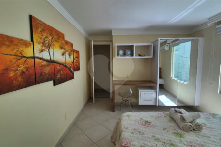 Casa à venda com 6 quartos, sendo 4 suítes, em Ferradura, Armação dos Búzios, RJ