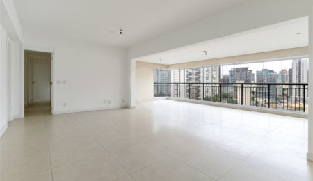 Apartamento à venda com 4 suítes em Santo Amaro, São Paulo, SP