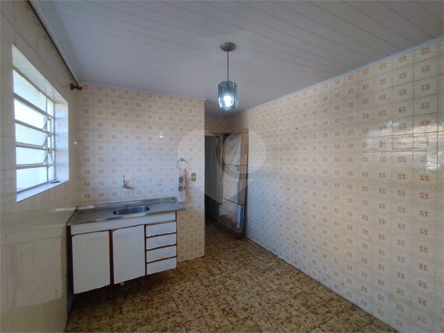 Sobrado à venda com 3 quartos em Vila Paulo Silas, São Paulo, SP
