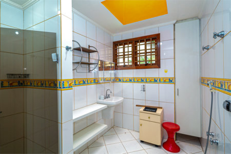 Casa à venda com 4 quartos, sendo 1 suíte, em Jardim Marajoara, São Paulo, SP