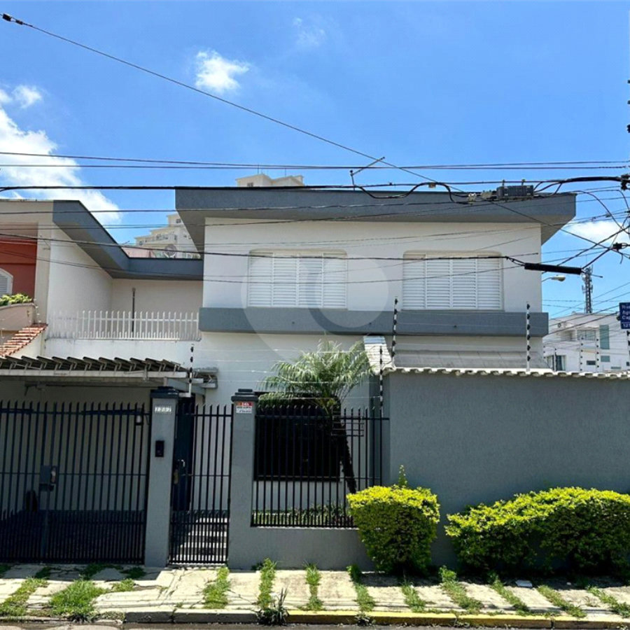 Casa à venda com 4 quartos, sendo 1 suíte, em Vila Oliveira, Mogi das Cruzes, SP