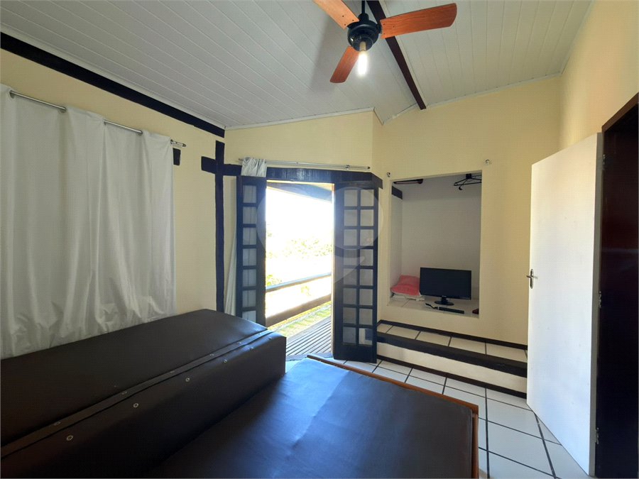Casa em condomínio à venda com 2 suítes em Peró, Cabo Frio, RJ