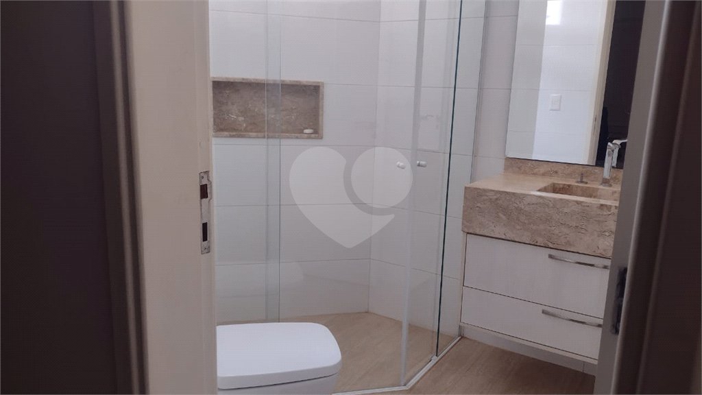 Casa à venda com 3 quartos, sendo 1 suíte, no condomínio Residencial Bouganville, Araraquara - SP