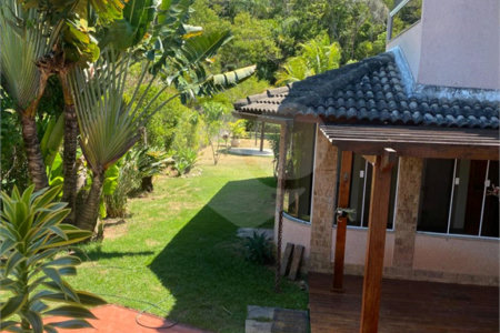 Casa à venda com 4 quartos, sendo 2 suítes, em Ubatiba, Maricá, RJ