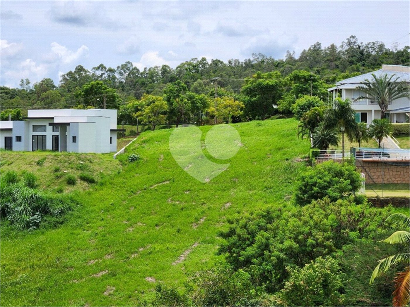 Terreno à venda no condomínio Jardim Primavera, Louveira - SP