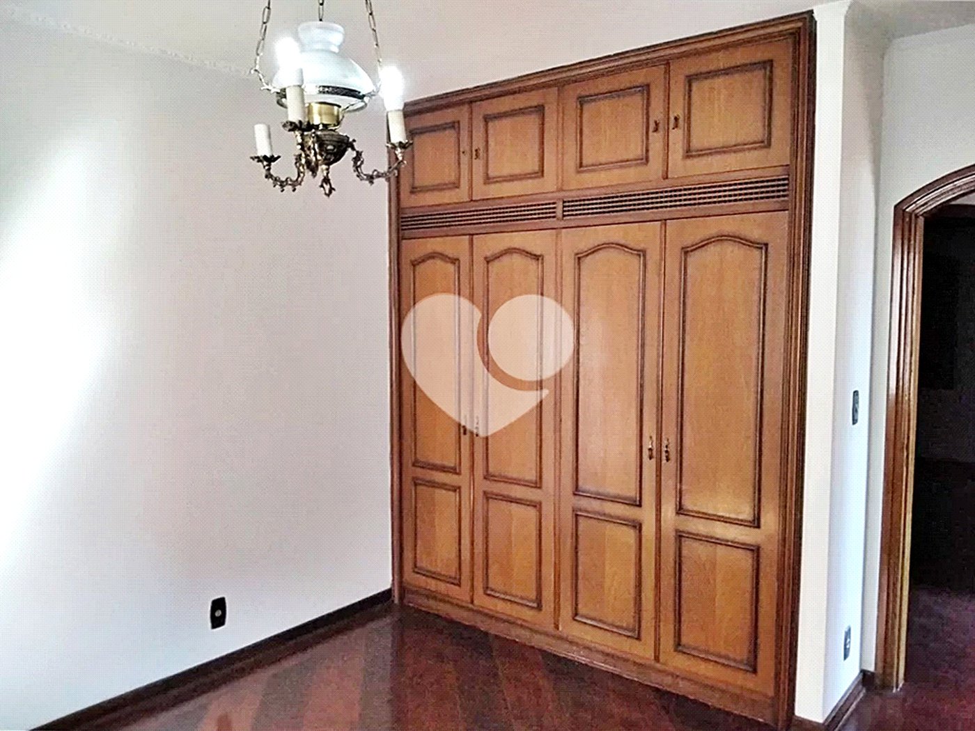 Sobrado à venda com 4 quartos, sendo 2 suítes, em Jardim São Bento, São Paulo, SP
