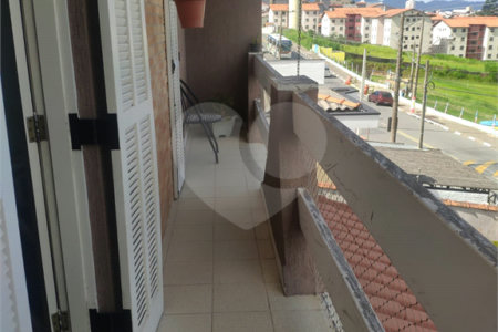 Sobrado à venda com 4 quartos, sendo 1 suíte, em Chácara Jafet, Mogi das Cruzes, SP