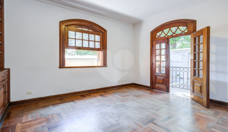 Casa à venda com 5 quartos, sendo 3 suítes,  em Alto da Boa Vista, São Paulo, SP