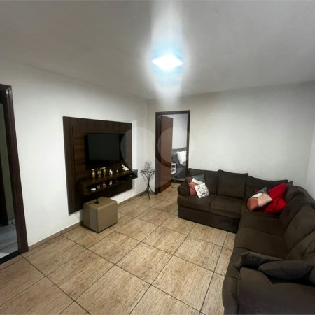 Casa à venda com 2 quartos em Vila Camarão, Itapetininga, SP
