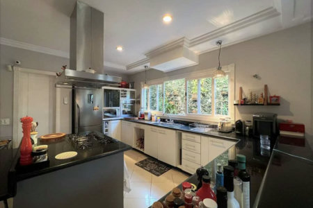 Casa à venda com 4 suítes em Vila Santo Antônio, Cotia, SP