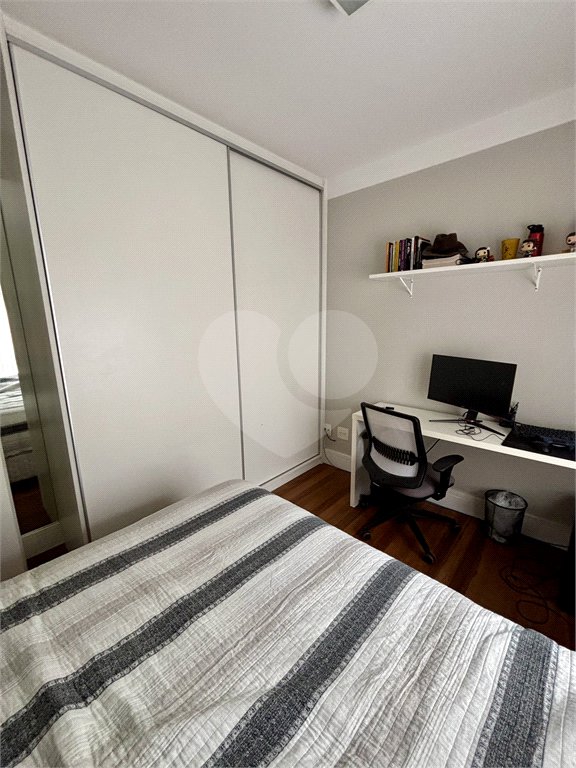 Casa à venda com 4 quartos, sendo 3 suítes, no condomínio Vila Carmel, São Paulo - SP