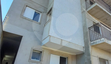 Casa à venda com 2 quartos no condomínio Residencial Luta, São Paulo - SP