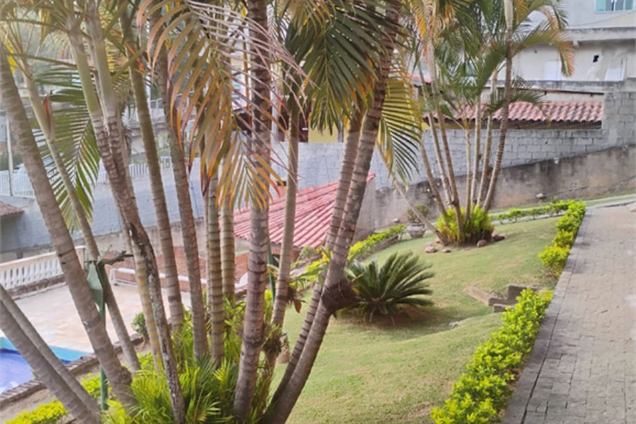 Casa à venda com 4 quartos em Barreiro, Mairiporã, SP