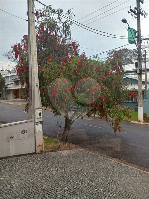 Casa para alugar com 3 quartos, sendo 1 suíte, no condomínio Recanto dos Paturis, Vinhedo - SP