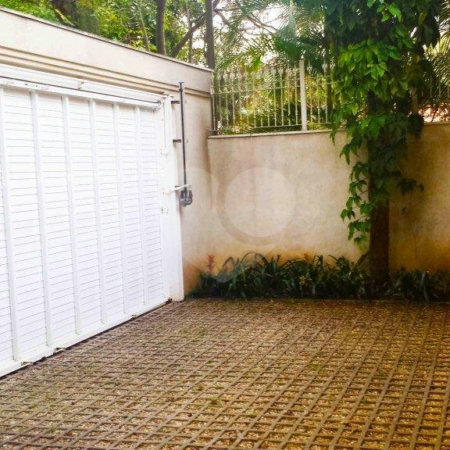 Sobrado à venda com 4 quartos, sendo 2 suítes, em Jardim Marajoara, São Paulo, SP