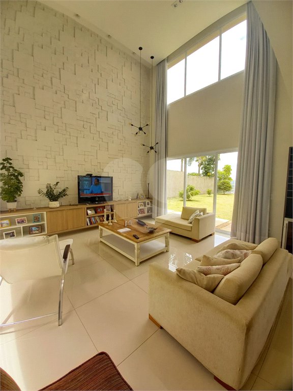 Casa à venda com 3 suítes no condomínio Alpes de Vinhedo, Vinhedo - SP