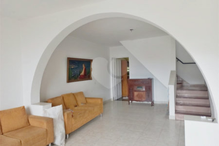Sobrado à venda com 2 quartos em Vila Nivi, São Paulo, SP