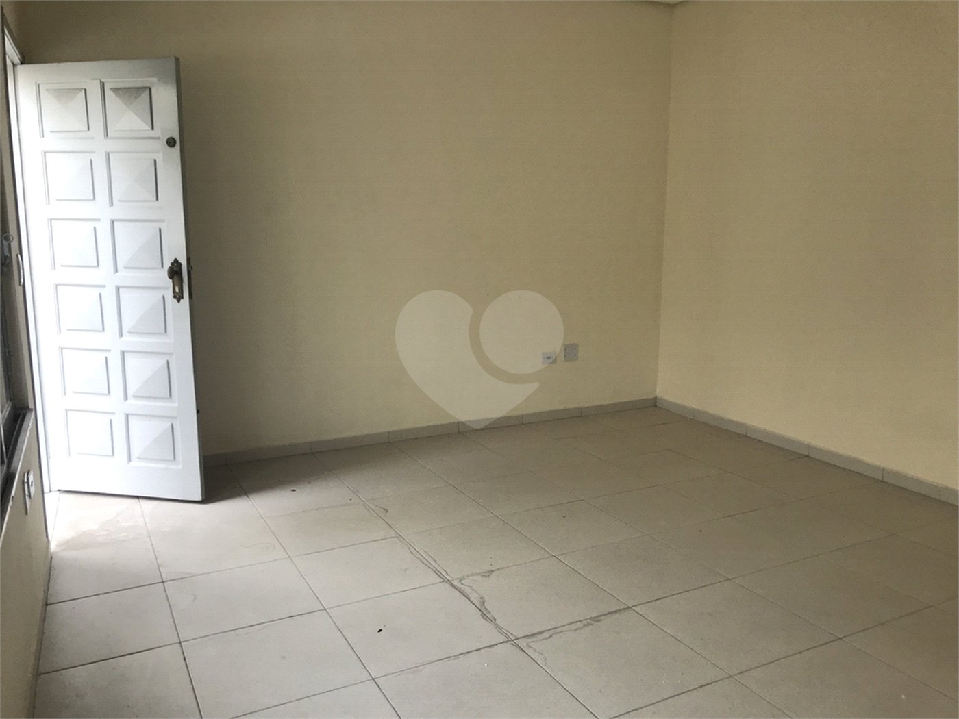 Casa à venda com 4 quartos, sendo 1 suíte, em Santana, São Paulo, SP