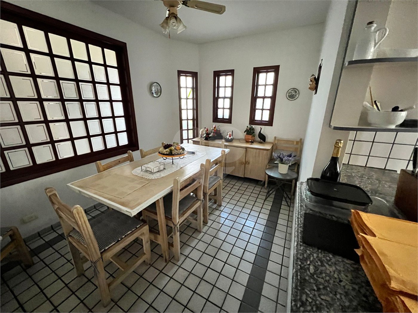 Casa à venda com 4 quartos, sendo 3 suítes, em Chácara Monte Alegre, São Paulo, SP