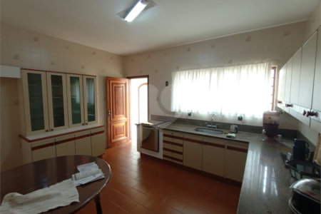 Casa à venda com 4 quartos, sendo 1 suíte,  no Centro, Itapetininga, SP