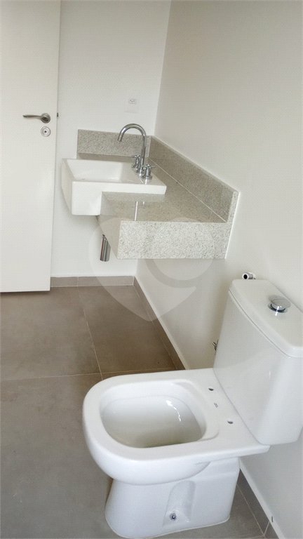 Casa à venda com 4 suítes no condomínio Estância Marambaia, Vinhedo - SP