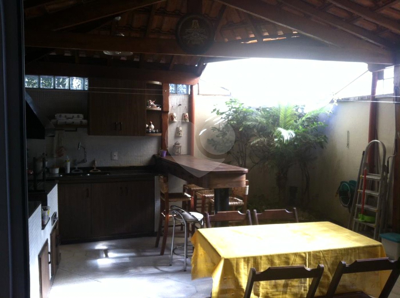 Casa à venda com 3 quartos, sendo 1 suíte, no condomínio Greenland, São Paulo - SP