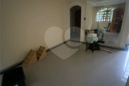 Casa à venda com 3 quartos, sendo 1 suíte, em Vila Mazzei, São Paulo, SP