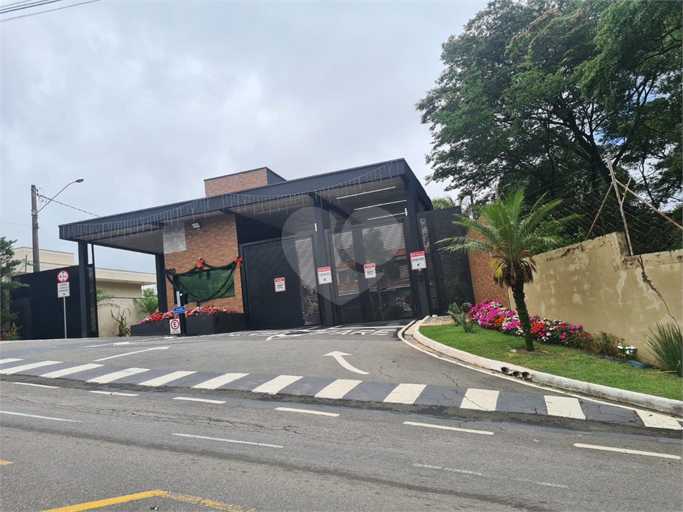 Casa à venda com 3 suítes no condomínio Residencial Villa Di Treviso, Vinhedo - SP
