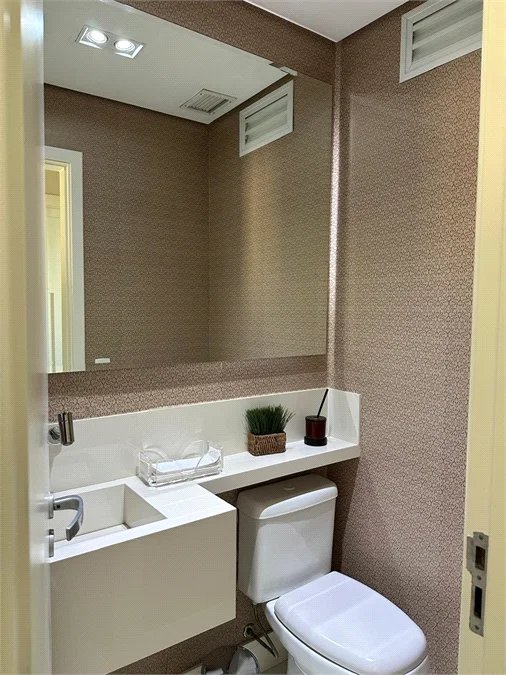 Apartamento à venda com 3 suítes em Vila Suzana, São Paulo, SP