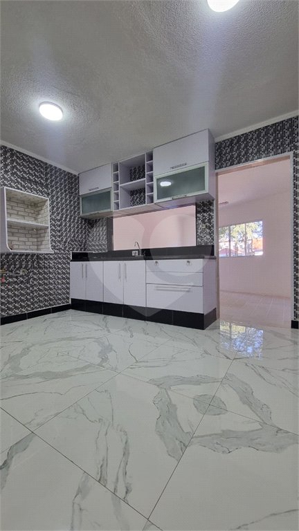 Sobrado à venda com 2 quartos em Vila Nivi, São Paulo, SP