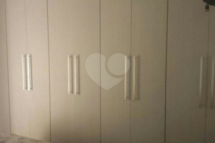 Sobrado à venda com 4 quartos, sendo 1 suíte,  em Horto, São Paulo, SP