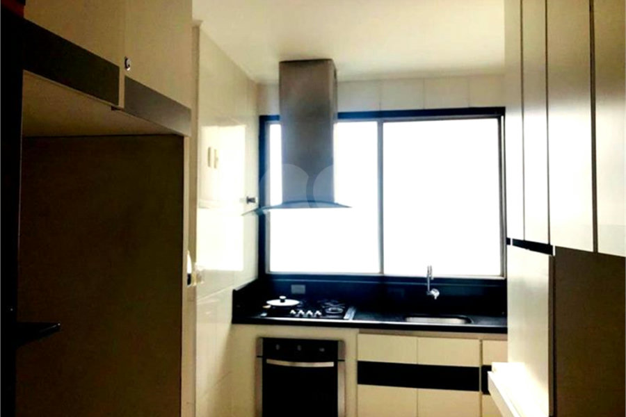 Apartamento para alugar com 3 quartos, sendo 1 suíte, em Jardim América, São Paulo, SP