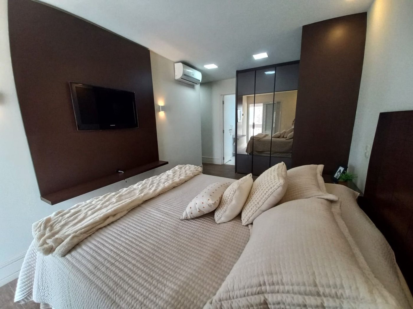 Apartamento com 2 dormitórios à venda, 99 m² por R$ 1.650.000,00 - Gonzaga - Santos/SP