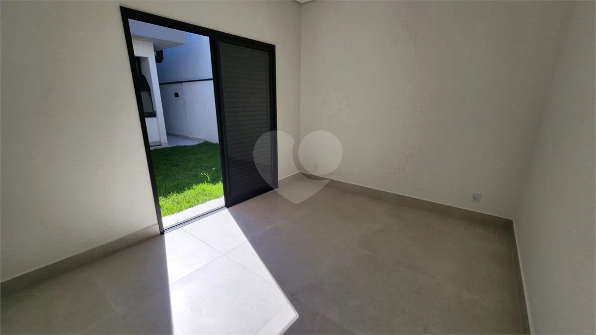 Casa Térrea Recém-Construída à Venda no Condomínio Portal do Bosque – Louveira/SP