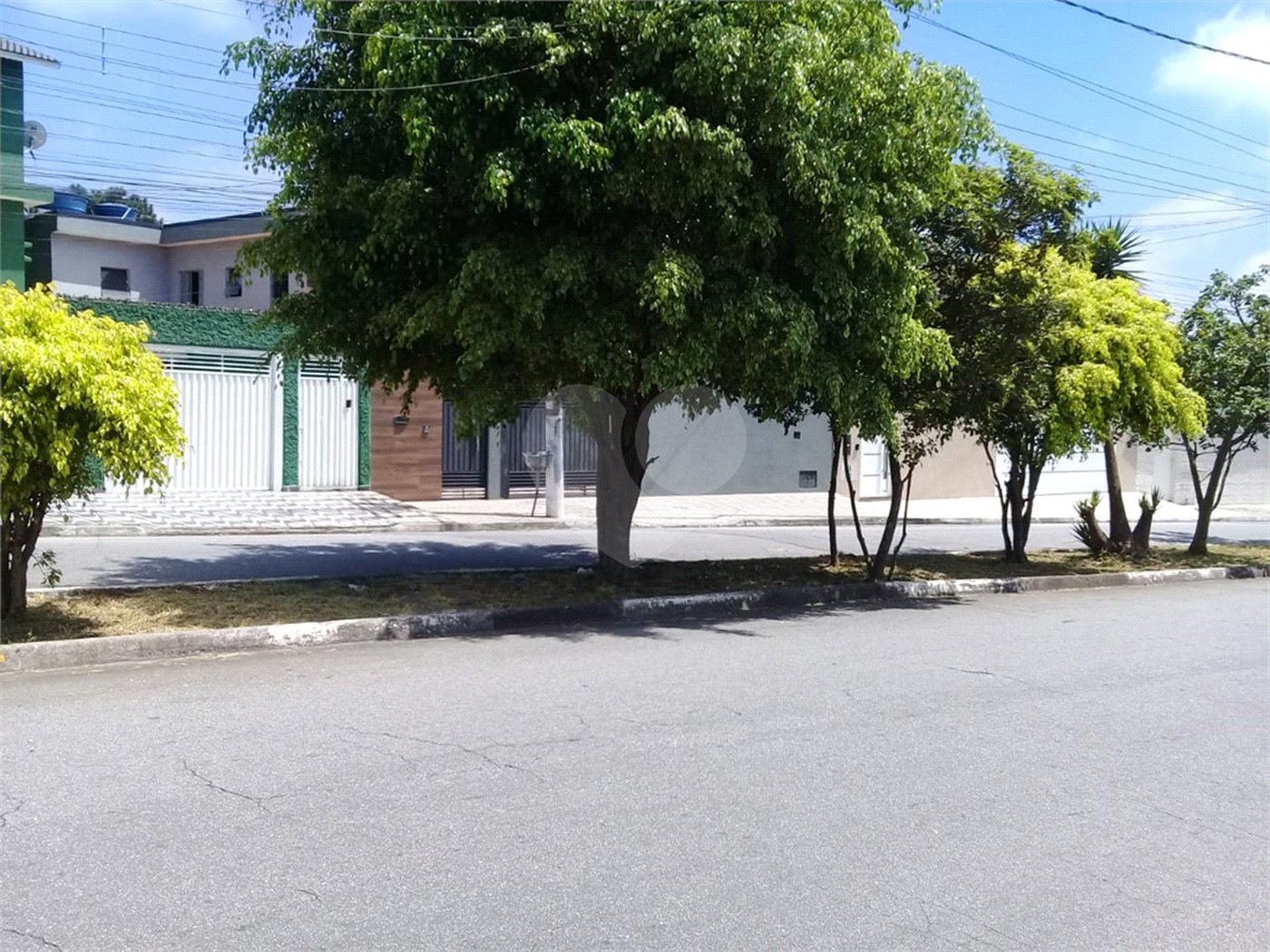 Sobrado à venda com 2 quartos, sendo 1 suíte, em Cidade Boa Vista, Suzano, SP
