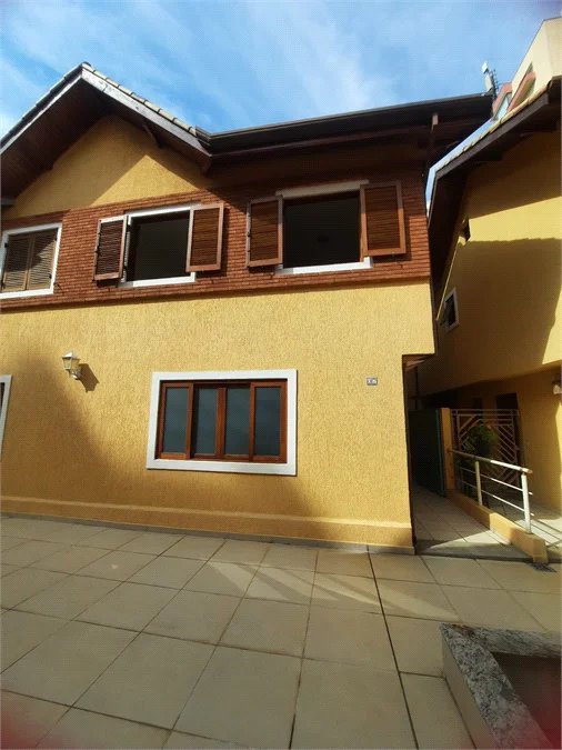 Casa para alugar com 3 quartos, sendo 1 suíte, no condomínio Residencial Sol Francisco, São Paulo - SP
