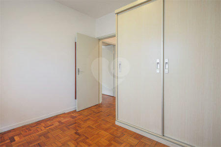 Casa Térrea à venda com 3 quartos, sendo 1 suíte, em Cidade Vargas, São Paulo, SP