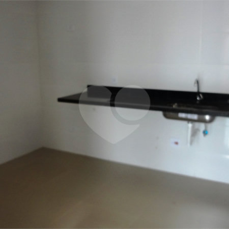 Sobrado à venda com 3 quartos, sendo 1 suíte,  em Vila Nivi, São Paulo, SP